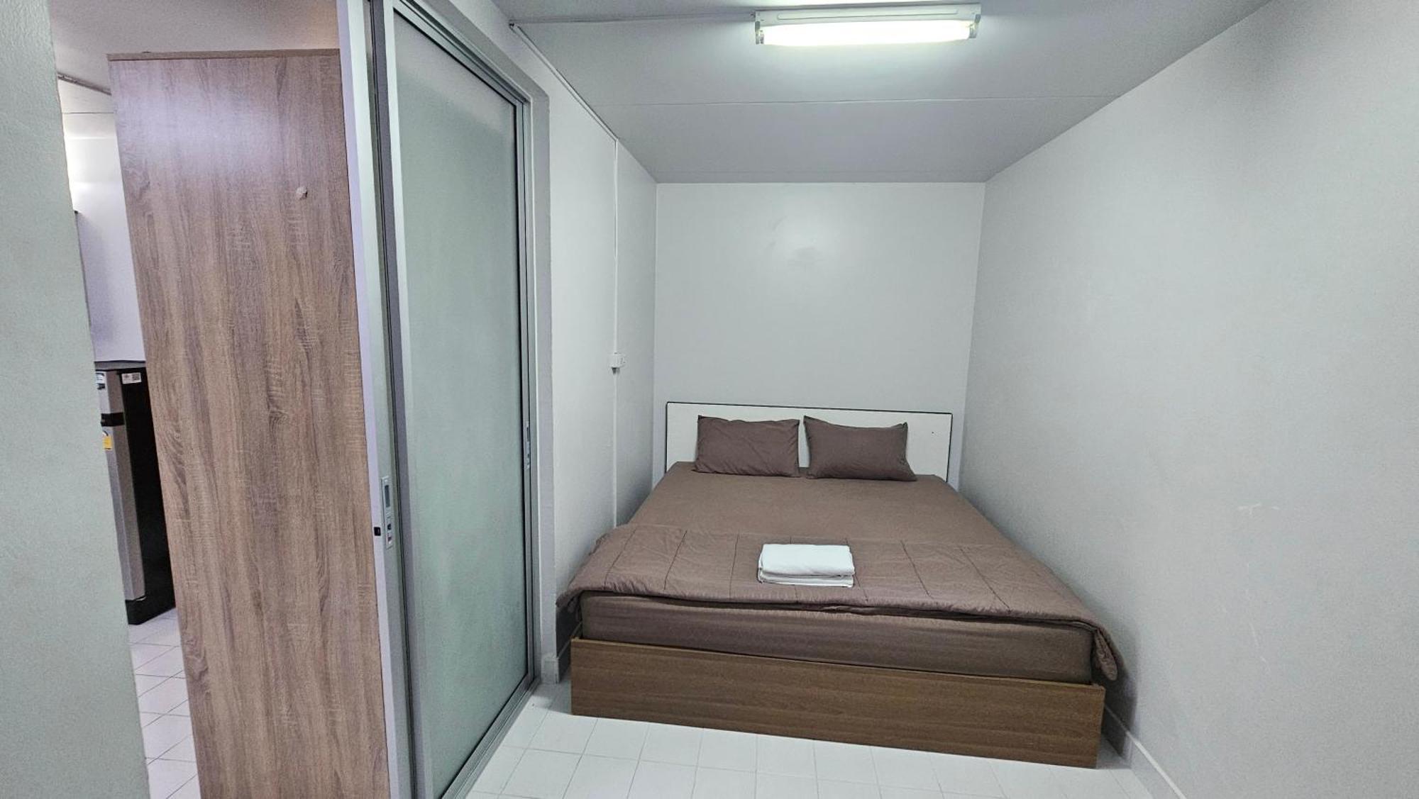 New Room Нонтабури Екстериор снимка