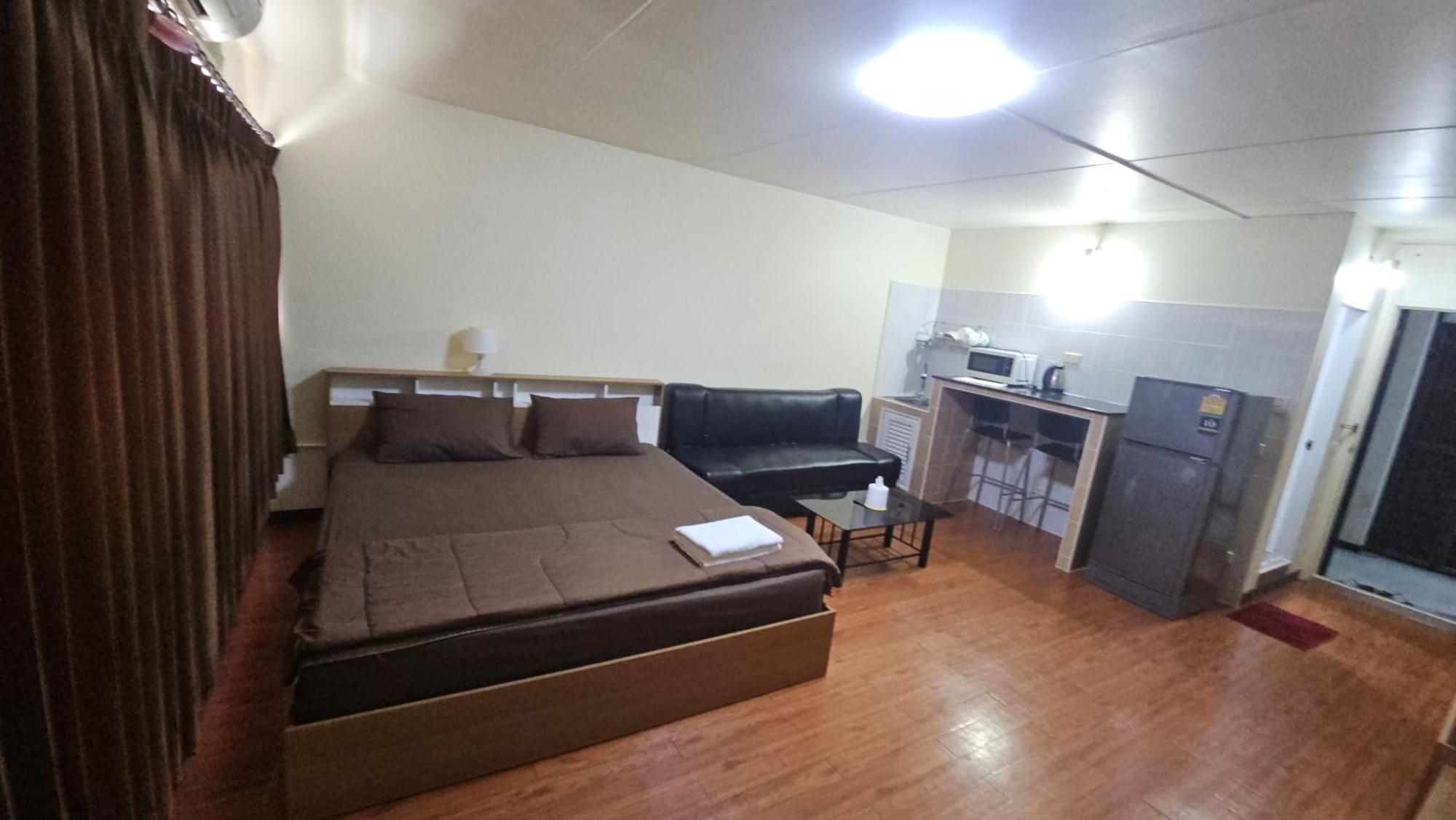 New Room Нонтабури Екстериор снимка
